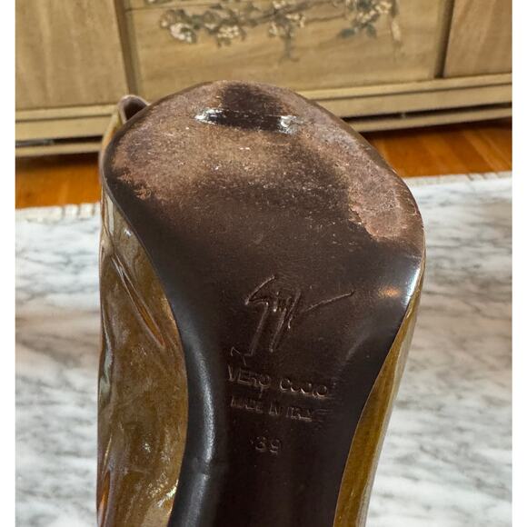 Giuseppe Zanotti High Gloss Dark Gold Patent Leather Dress Pumps - Picture 3 of 5
